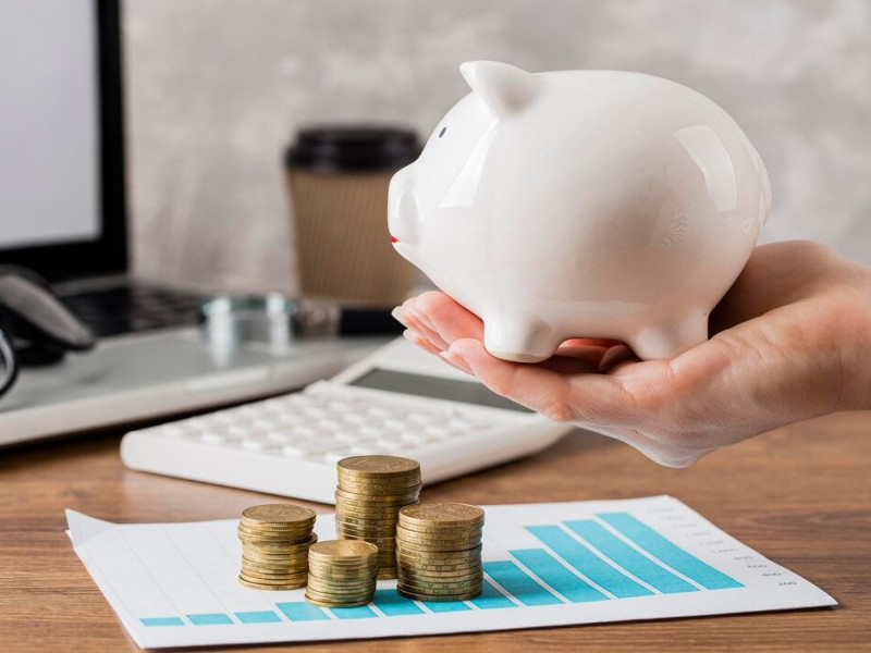 ВТБ: пенсионеры смогут получить кешбэк за покупки в аптеках