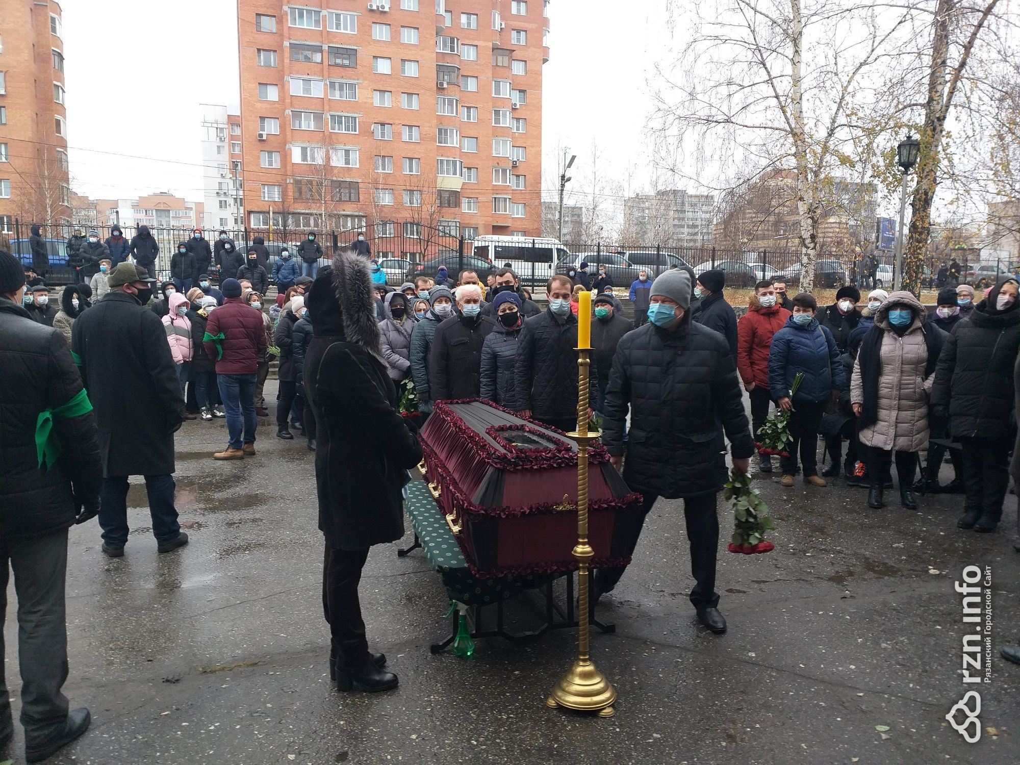 Ноябрь 2022 простились в рязани. В сасове простились с погибшим. Прощание с погибшим в рязани. Рязань простилась. Рязань простилась.