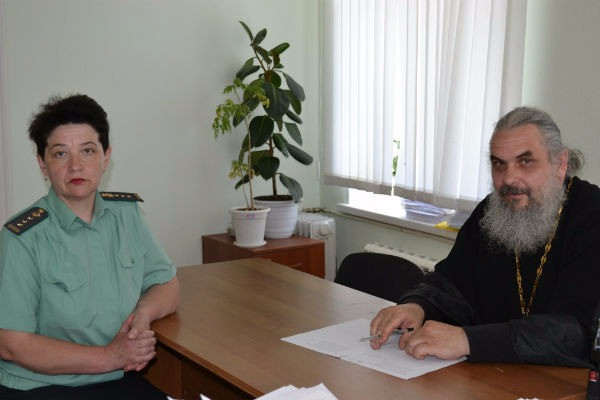 Кадомские приставы пригласили неплательщиков алиментов на встречу с православным священником