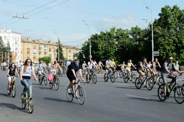 Более полутора тысяч человек проехали по центральным улицам города на рязанском велопараде