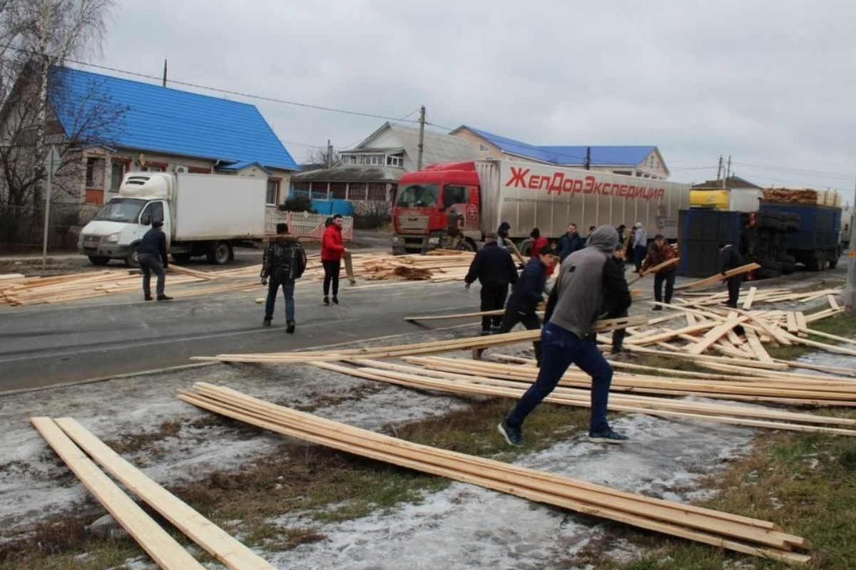 Типичное путятино. Село путятино рязанская область путятинский район. Новости путятино. Путятино день молодежи 2013. Типичное путятино.