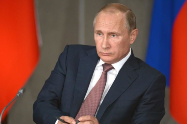 О Боге, браке и СССР. В Госдуму поступили поправки Путина в Конституцию