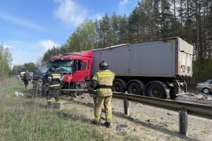 В массовом ДТП в Рязанской области погиб человек, еще четверо пострадали