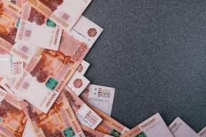 Россиянам пообещали рост зарплат в 2026 году