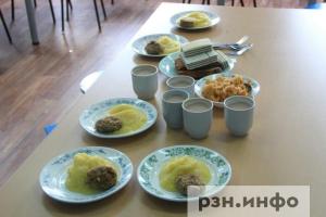 В Госдуме призвали изменить меню в школьных столовых