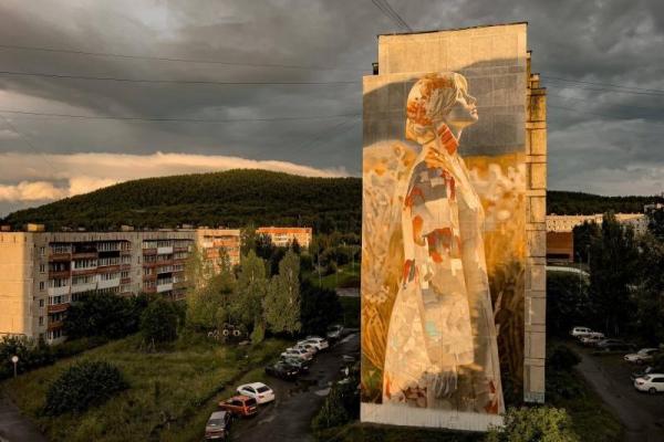 Рязанский художник создал новый мурал в Челябинской области