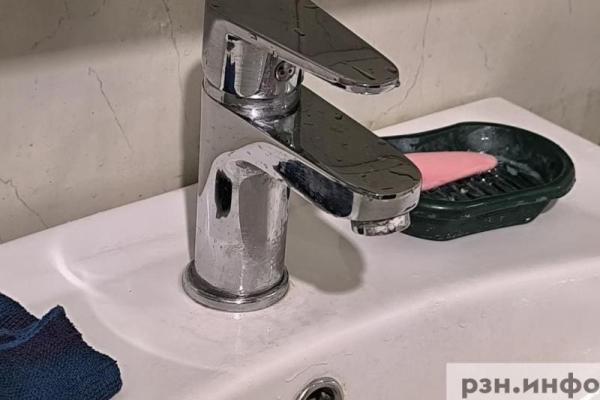 На двух улицах в Рязани отключили холодную воду