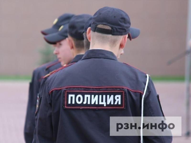 Рязанского водителя оштрафовали на 41,5 тыс за порчу клумбы и сбитый стенд