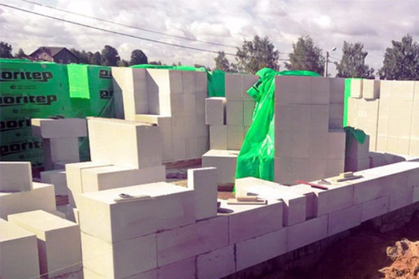 Наружные стены: выбираем материал