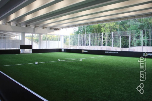 От рэп-баттлов до шахмат. Как работает центр «Под мостом» в Лесопарке