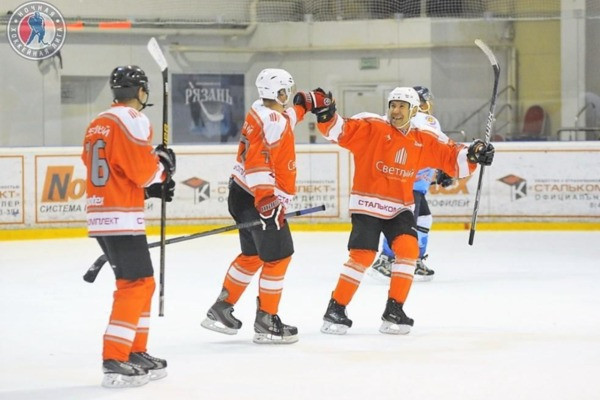 Бросок в будущее. В «Светлом» строят не только качественное жилье, но и крепкую хоккейную команду