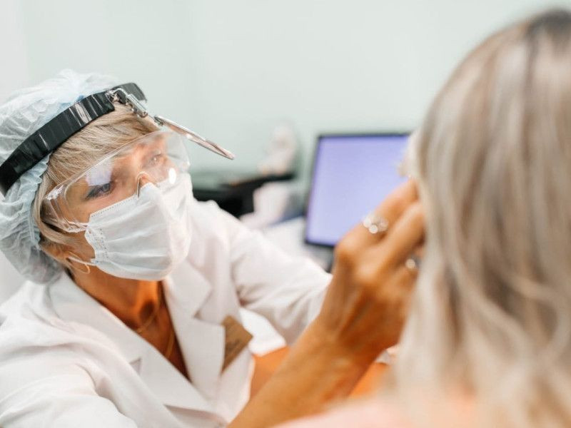 Рязанский врач-сурдолог рассказал, можно ли оглохнуть из-за наушников