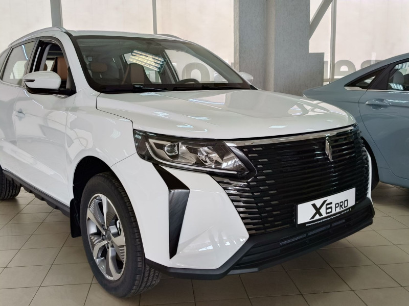 LIVAN X6 Pro, достойный представитель автопрома из Китая